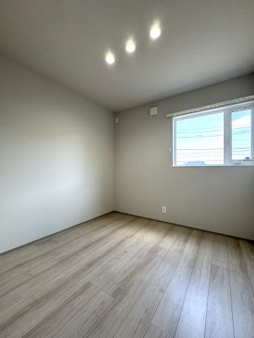 中央区山二ツ5丁目　中古戸建の洋室