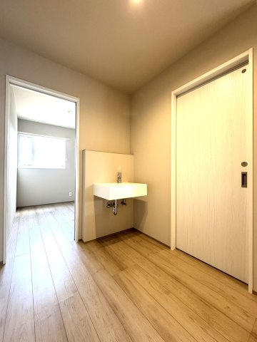 中央区山二ツ5丁目　中古戸建の洋室