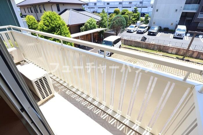 ＲＯＹＡＬ　ＧＡＲＤＥＮ　ＣＡＳＡＨＡＲＡ　Ｅのバルコニー