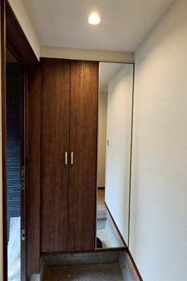 【玄関】 | 川崎区昭和1丁目1号棟 | 玄関収納（2025年5月撮影）