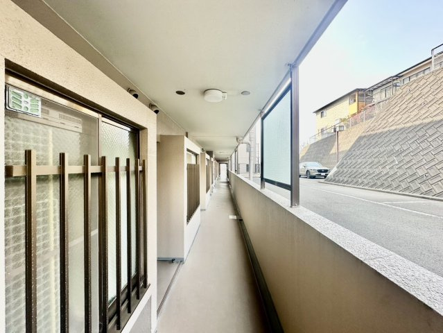 葉山町パークマンションのその他共用部分|住戸階廊下