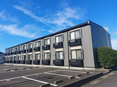 レオパレスラディエストの外観