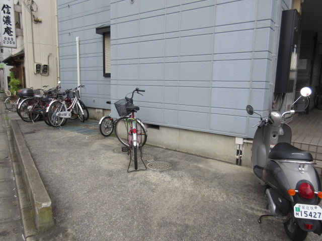 ロイヤルガーデンのその他共用部分|★自転車置場★