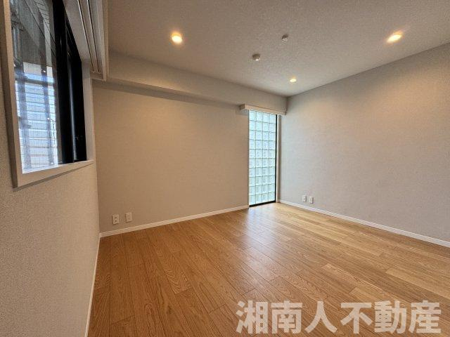 雪ノ下ロイアルハイツの洋室|個人の部屋や寝室として使える洋室です