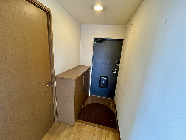 東峰マンション大牟田駅南の玄関