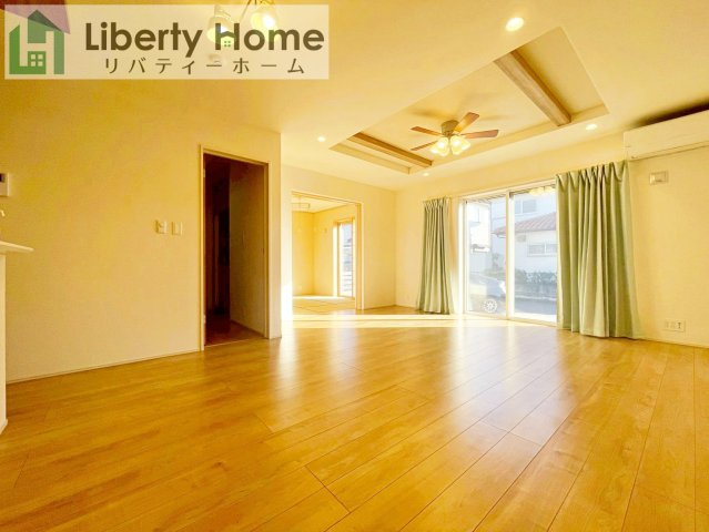 牛久市刈谷町4丁目　中古戸建の玄関