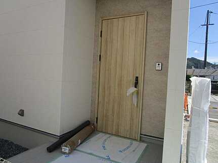 安佐南区上安１丁目の玄関