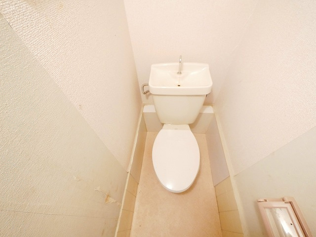 北袋町貸家のトイレ