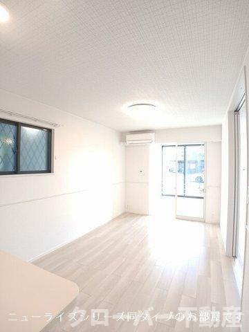 綾川町アパートＣの居間・リビング