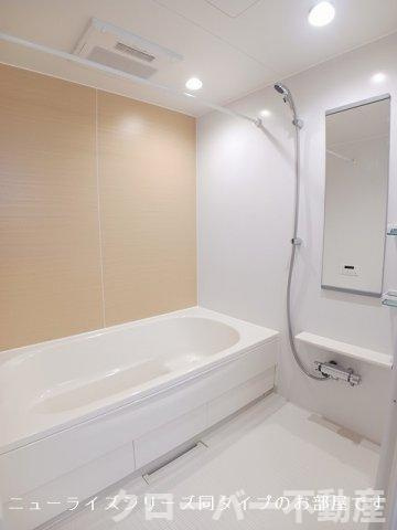 綾川町アパートＣの浴室