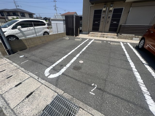 レグジーの駐車場