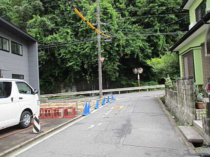 廿日市市宮内字西畑口　新築一戸建ての前面道路含む現地写真