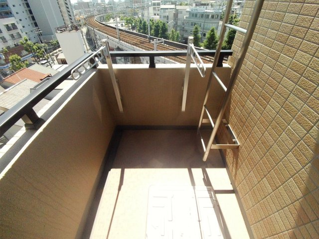 エスペランサ灘駅前のバルコニー