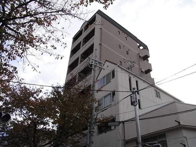エスペランサ灘駅前の外観