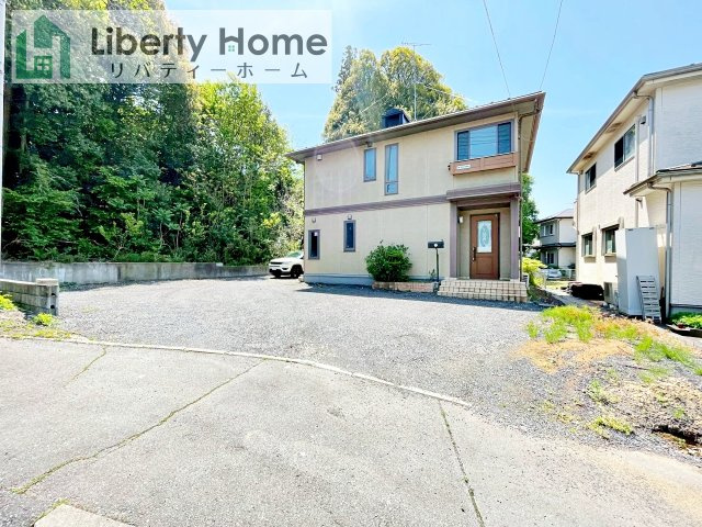 牛久市南7丁目　中古戸建の駐車場