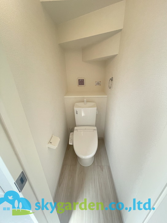 藤沢市鵠沼松が岡6期　新築戸建　全2棟1号棟のトイレ|清潔感のあるトイレです