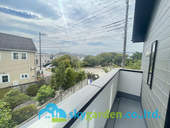 藤沢市鵠沼松が岡6期　新築戸建　全2棟1号棟のバルコニー|広々としたバルコニーです