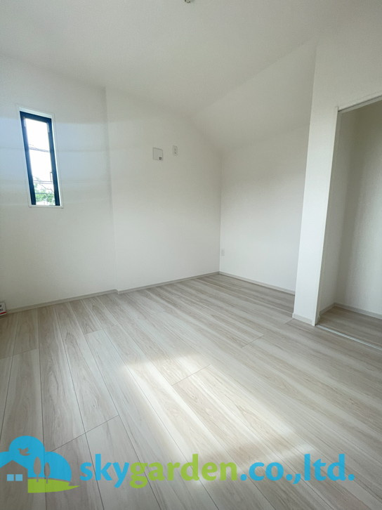 藤沢市鵠沼松が岡6期　新築戸建　全2棟1号棟の洋室|個人の部屋や寝室として使える洋室です