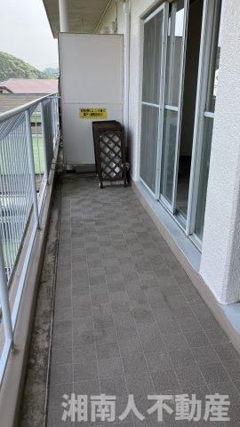 葉桜マンションのバルコニー|開放的で明るい空間を演出してくれるバルコニーです