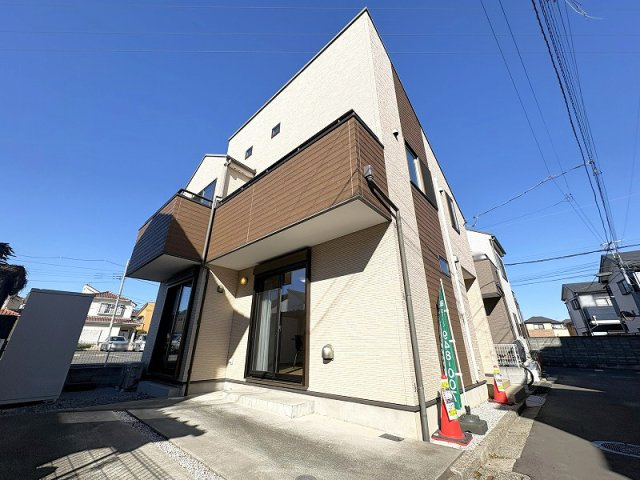【外観】 | 西東京市東町5丁目　中古一戸建住宅　(保谷店) | 徒歩にて2駅2路線利用でき通勤通学やお出かけも快適に！