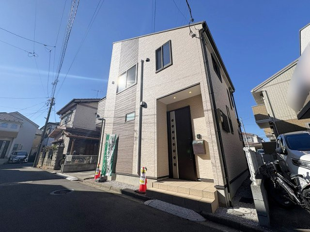 【外観】 | 西東京市東町5丁目　中古一戸建住宅　(保谷店) | 南向きのお住まいの為、陽当り良好！