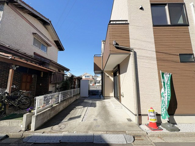 【駐車場】 | 西東京市東町5丁目　中古一戸建住宅　(保谷店) | 1台分のカースペースがございます！