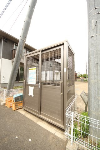 ラヴィーヌ芝ノ内　Ⅱのその他共用部分|隣接のゴミ置場です