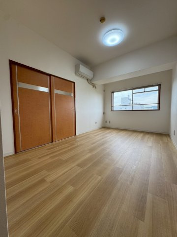 ヴィラパーク本町の居間・リビング