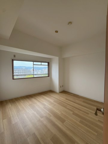 ヴィラパーク本町の洋室