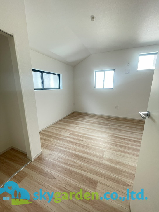 フジサワシクゲヌママツガオカキ　シンチクコダテ　ゼントウゴウトウの寝室|落ち着いた色調の寝室です