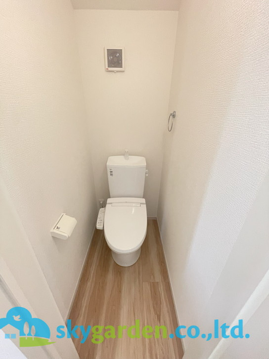 フジサワシクゲヌママツガオカキ　シンチクコダテ　ゼントウゴウトウのトイレ|落ち着いたトイレです