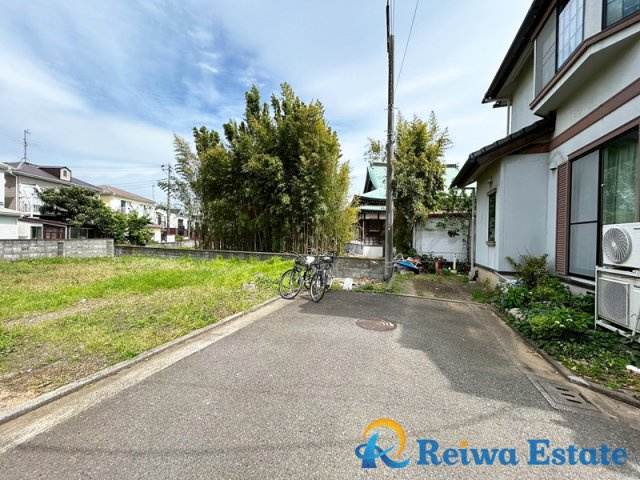 売地　茅ヶ崎市萩園の前面道路含む現地写真
