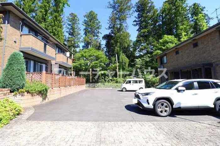 プレアデス見川　Ｃの駐車場