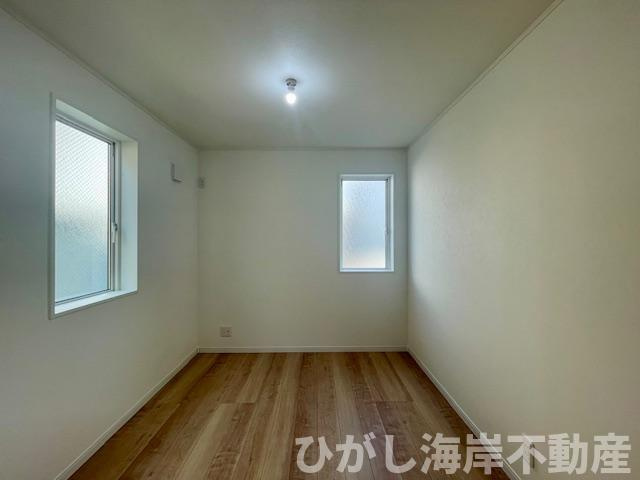 平塚市龍城ケ丘　新築戸建　全３棟の子供部屋|5帖　サービスルーム