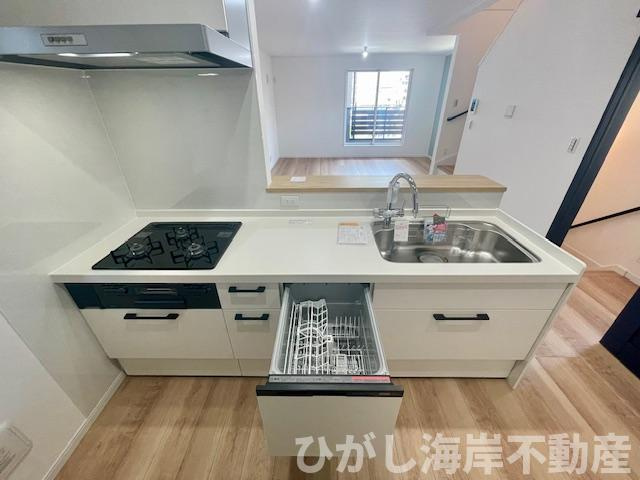 平塚市龍城ケ丘　新築戸建　全３棟のキッチン|食洗器付きシステムキッチン