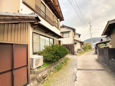 【前面道路含む現地写真】 | 恵那市大井町土地 | ◆昔ながらの街道の前面道路。