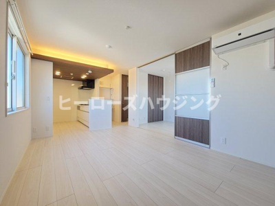 【居間・リビング】 | D-residence春日 | ※2025年7月下旬撮影！