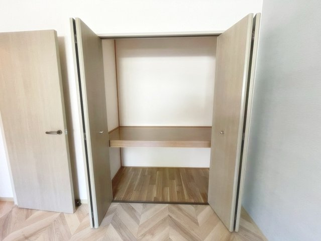 プリシエール山手壱番館の収納|こまごまとしたものを収納できそうですね