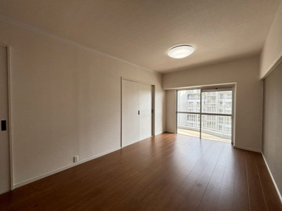 【居間・リビング】 | エバーグリーン金岡４号棟