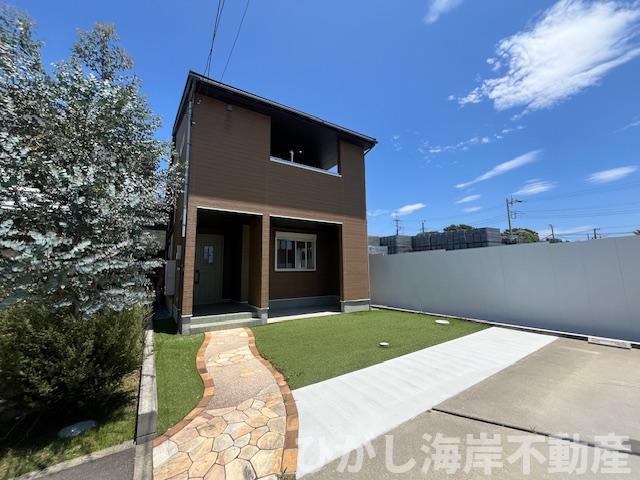 茅ヶ崎市下寺尾　中古戸建の前面道路含む現地写真|現地外観