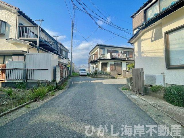 茅ヶ崎市萩園　売地の外観|前面道路