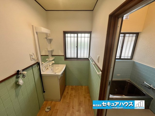 岐阜県大垣市内原一丁目の独立洗面台|事前予約にて現地ご見学いただけます！お気軽にお問い合わせください♪
■株式会社　セキュアハウス　豊明支店■
住宅ローンに強く、知識、経験豊富なスタッフ在籍
お客様に寄り添い、ご成約後もサポート致します