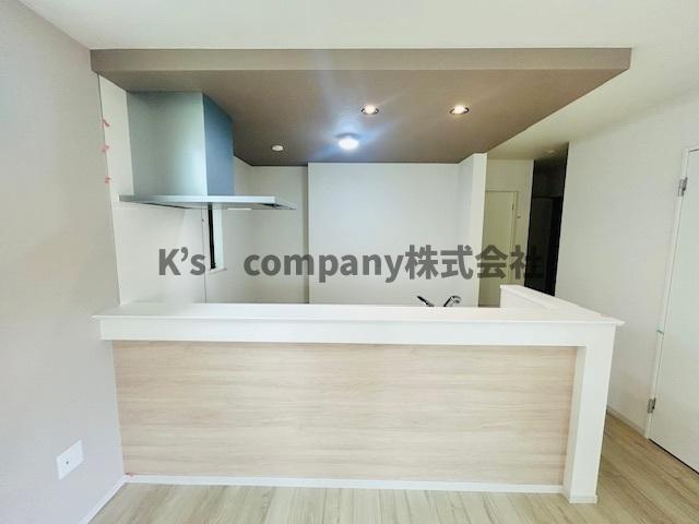 茅ヶ崎市菱沼１丁目　新築戸建のキッチン|家族とコミュニケーションをとりながら家事の出来る対面式のキッチンスペース☆