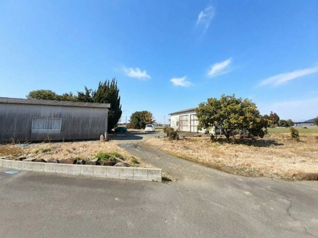熊本市南区富合町南田尻の売地の前面道路含む現地写真