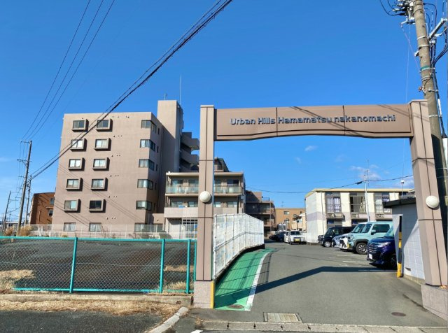 アーバンヒルズ浜松中野町の周辺|マンション東側が正面入り口となります。