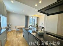茅ヶ崎市萩園　中古戸建のキッチン|自動食器洗浄機能付きシステムキッチン