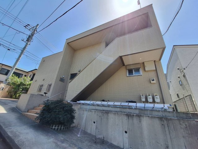 ＳＵＮ　ＨＥＩＧＨＴＳのエントランス