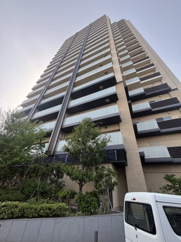 プラウドタワー東池袋の外観