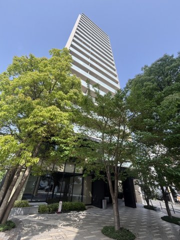 プラウドタワー東池袋の外観