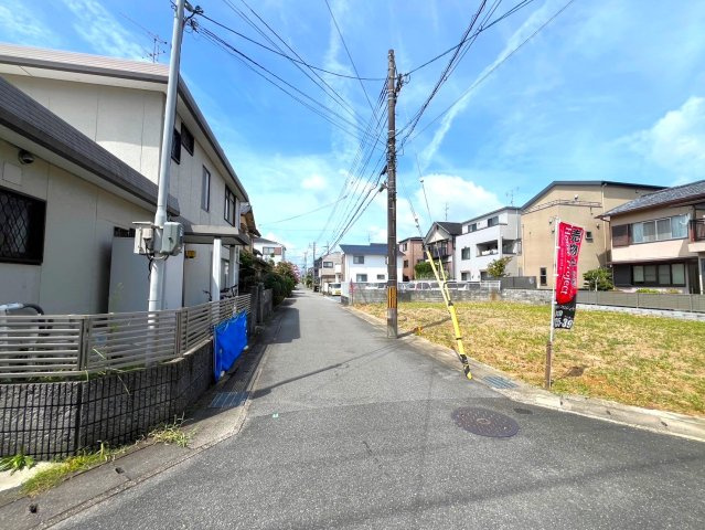 ◆京阪「桃山南口」駅徒歩７分◆間取り自由設計◆南東角地◆伏見区桃山町大島の前面道路含む現地写真|令和６年８月撮影